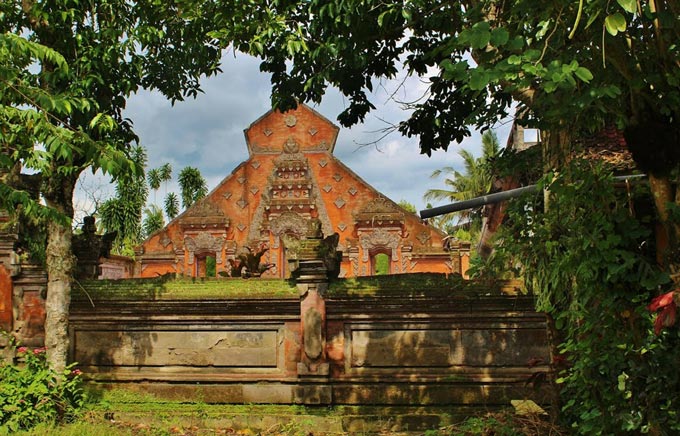 Alte Tempel, Arten und Mond von Pejeng
(Besuch in Ubud und Vogelpark), Indonesien