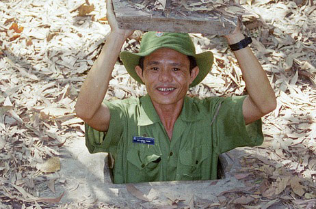 Cu Chi Tunnel & Saigon Stadtrundfahrt, Vietnam