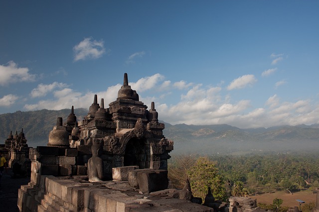 Hindutempel Gedong Songo mit Ausritt, Indonesien