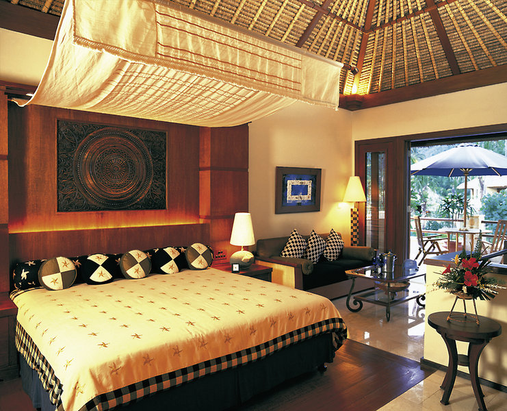Pool Villa Club