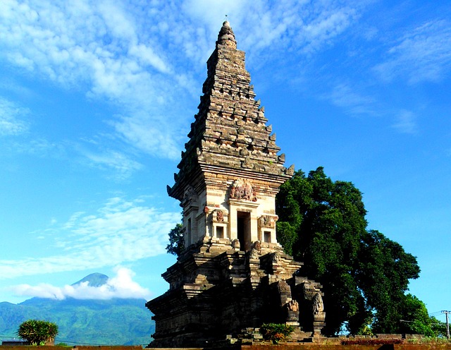 Stadtrundfahrt Yogyakarta mit Prambanan & Candi Sewu, Indonesien