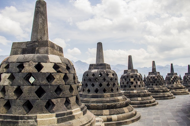 Tour zum Dieng Plateau , Indonesien