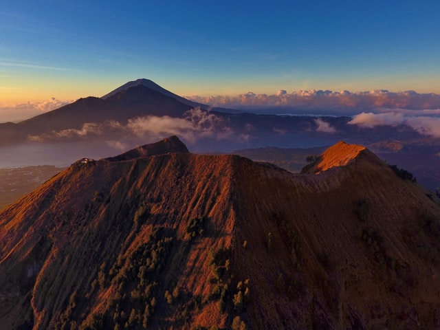 Trekking & heiße Quelle, Indonesien