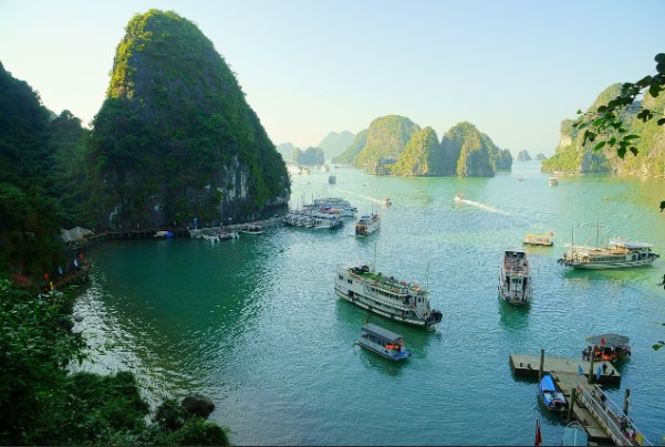 Trockene Halong Bucht & Hoa Lu, Vietnam
