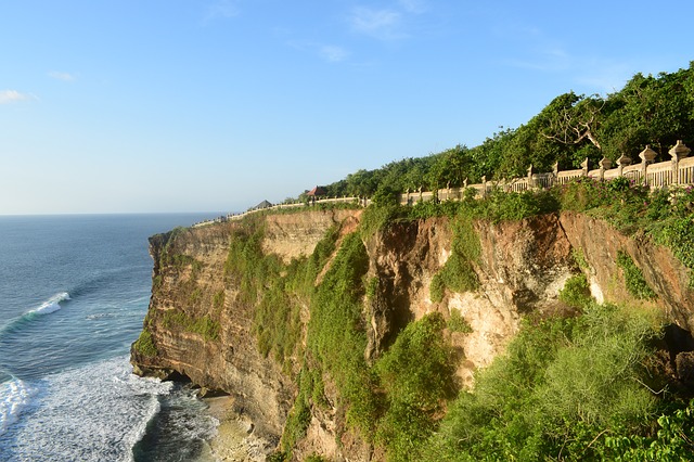 Uluwatu Tempel & Jimbaran Dinner, Indonesien